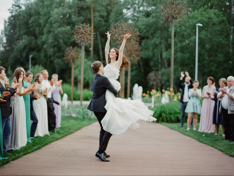 Muravnik-photography-modern-forest-wedding-55